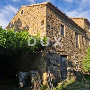 ISTRA, LIVADE (OKOLICA) - Kamene starine s panoramskim pogledom 