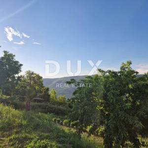 ISTRA, LIVADE (OKOLICA) - Kamene starine s panoramskim pogledom 