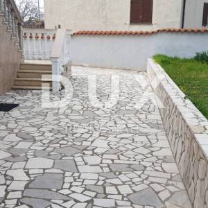 ISTRA, LIŽNJAN - Kuća sa tri stana