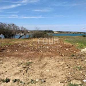 Istra, Ližnjan, poljoprivredno zemljište 330m2