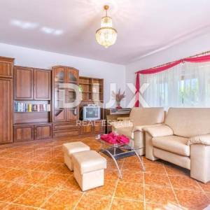 ISTRA, LIŽNJAN - Prizemnica s uređenom okućnicom