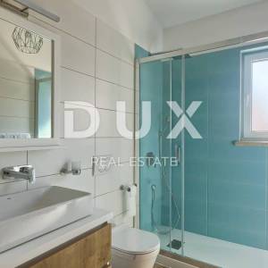 ISTRA, LIŽNJAN - Simpatična vila s bazenom na samom rubu naselja