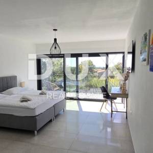 ISTRA, LOBORIKA - Moderna vila s bazenom