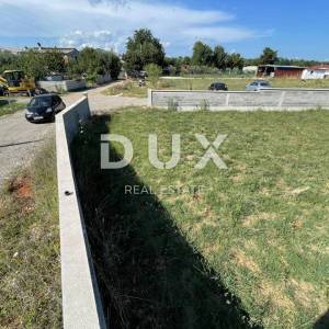 ISTRA, LOBORIKA - Ograđeno građevinsko zemljište u slijepoj ulici 770 m2