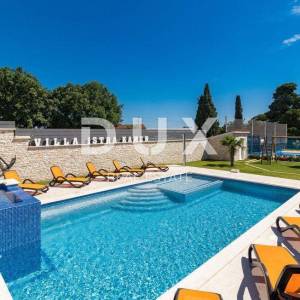  ISTRA, LOBORIKA Savršena vila za turizam s bogatim sadržajem