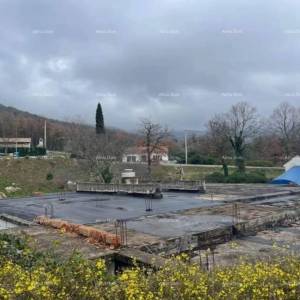 ISTRA  Lupoglav, nezavršen objekt s zemljištem i dozvolom za nadogradnju