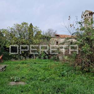 Istra, Manjadvorci, Imanje sa tri ruševne kuće, zemljištem i idejnim projektom