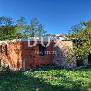 ISTRA, MARČANA - Dva objekta sa započetom gradnjom