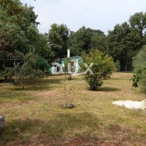 ISTRA, MARČANA - Građevinsko zemljište u Loborici 533 m2