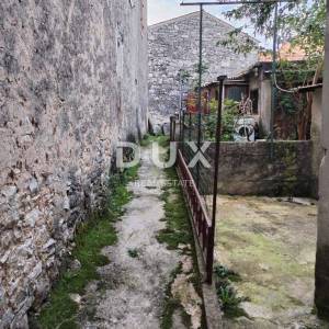 ISTRA, MARČANA - Kuća na odličnoj lokaciji!