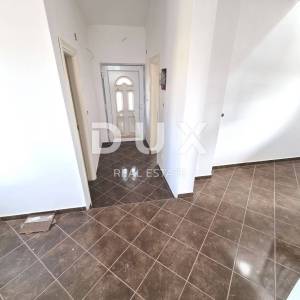 ISTRA, MARČANA - Kuća s garažom na selu roh-bau