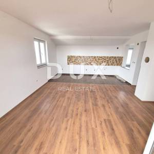 ISTRA, MARČANA - Kuća s garažom na selu roh-bau
