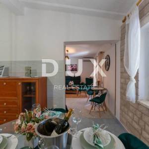 ISTRA, MARČANA - Lijepa kuća s dva stana na osami!