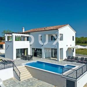 ISTRA, MARČANA - Novogradnja s bazenom u blizini mora