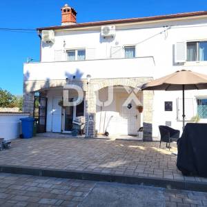 ISTRA, MARČANA - Obnovljena kuća s bazenom