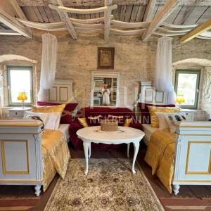 Istra, Marčana - okolica, 145m2, kamena kuća s bazenom