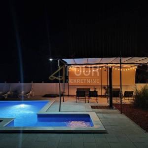 Istra, Marčana - okolica, odlična kuća s bazenom