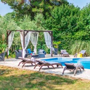 Istra, Marčana - okolica, šarmantna kamena kuća sa bazenom, mirna lokacija