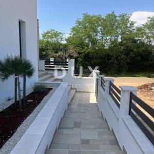 ISTRA, MARČANA - Predivna vila s bazenom