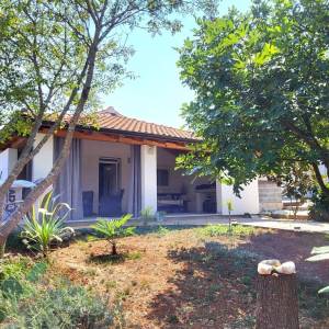 ISTRA, MARČANA - Samostojeća kuća na mirnoj lokaciji