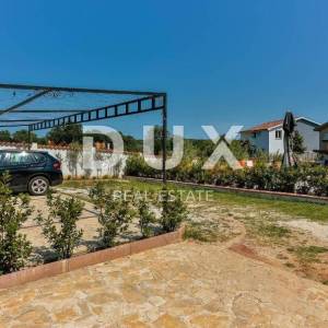 ISTRA, MEDULIN - Apartmanska kuća smještena nadomak plaža