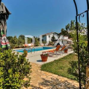 ISTRA, MEDULIN - Apartmanska kuća smještena nadomak plaža