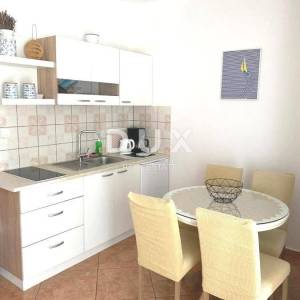 ISTRA, MEDULIN Apartmanska kuća 500m od mora!