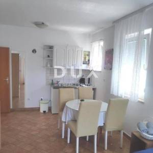 ISTRA, MEDULIN Apartmanska kuća 500m od mora!