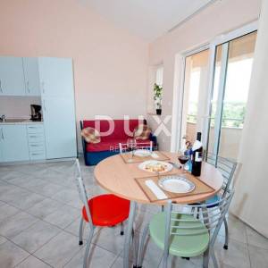 ISTRA, MEDULIN Apartmanska kuća u Premanturi - POGLED NA MORE!