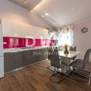 ISTRA, MEDULIN Apartmanska kuća u Banjolama - POGLED NA MORE!!