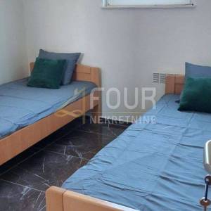 Istra, Medulin, apartmanska kuća + pomoćni objekt, ukupno 9 apartmana!