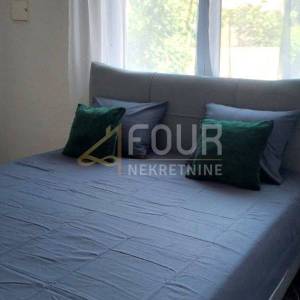 Istra, Medulin, apartmanska kuća + pomoćni objekt, ukupno 9 apartmana!