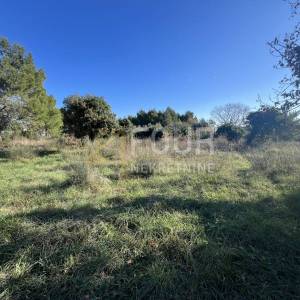 Istra, Medulin, građevinsko zemljište 758m2