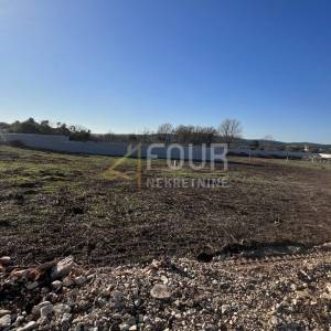 Istra, Medulin, građevinsko zemljište 100m od mora