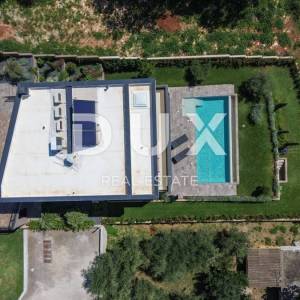 ISTRA, MEDULIN - Impresivna vila pored šume s pogledom na more! 