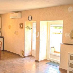 ISTRA, MEDULIN - Kamena istarska kuća + Kuća za odmor na odličnoj poziciji