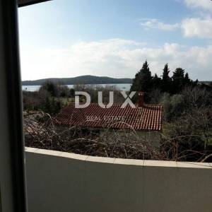 ISTRA, MEDULIN - Kuća 300 m od mora, 240 m2  