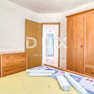 ISTRA, MEDULIN - Kuća s 2 apartmana, 100 m od plaže - POGLED NA MORE!!