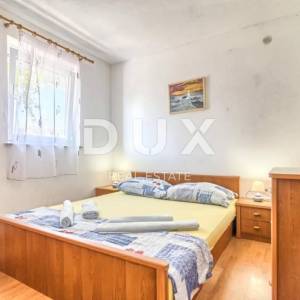 ISTRA, MEDULIN - Kuća s 2 apartmana, 100 m od plaže - POGLED NA MORE!!