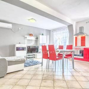 ISTRA, MEDULIN - Kuća s 2 apartmana, 100 m od plaže - POGLED NA MORE!!
