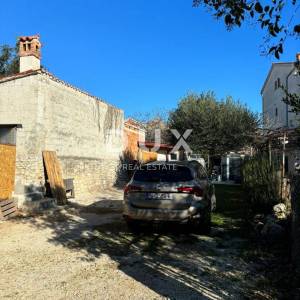 ISTRA, MEDULIN - Kuća s dvije stambene jedinice 400 metara od mora! PRILIKA! EKSKLUZIVNA PRODAJA!