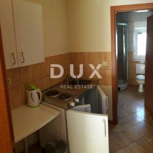 ISTRA - MEDULIN, kuća s više apartmana i bazenom 300 m od mora