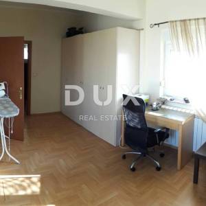 ISTRA - MEDULIN, kuća s više apartmana i bazenom 300 m od mora
