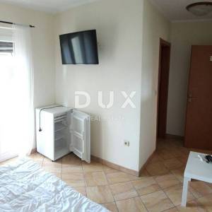 ISTRA - MEDULIN, kuća s više apartmana i bazenom 300 m od mora