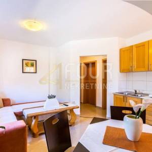 Istra, Medulin, kuća sa 6 stanova + dodatni apartman, blizina mora