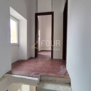 Istra, Medulin, kuća u nizu, 105m2