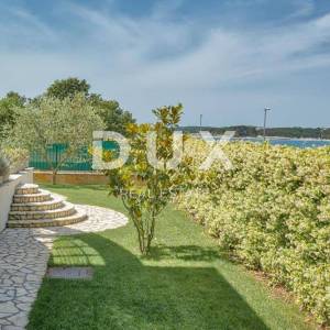 ISTRA, MEDULIN - Luksuzna klasična vila 50 metara od plaže