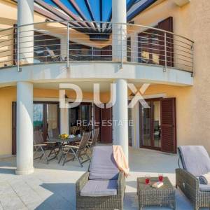 ISTRA, MEDULIN - Luksuzna klasična vila 50 metara od plaže