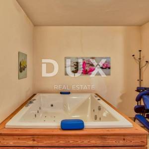 ISTRA, MEDULIN - Luksuzna klasična vila 50 metara od plaže