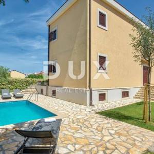 ISTRA, MEDULIN - Luksuzna klasična vila 50 metara od plaže